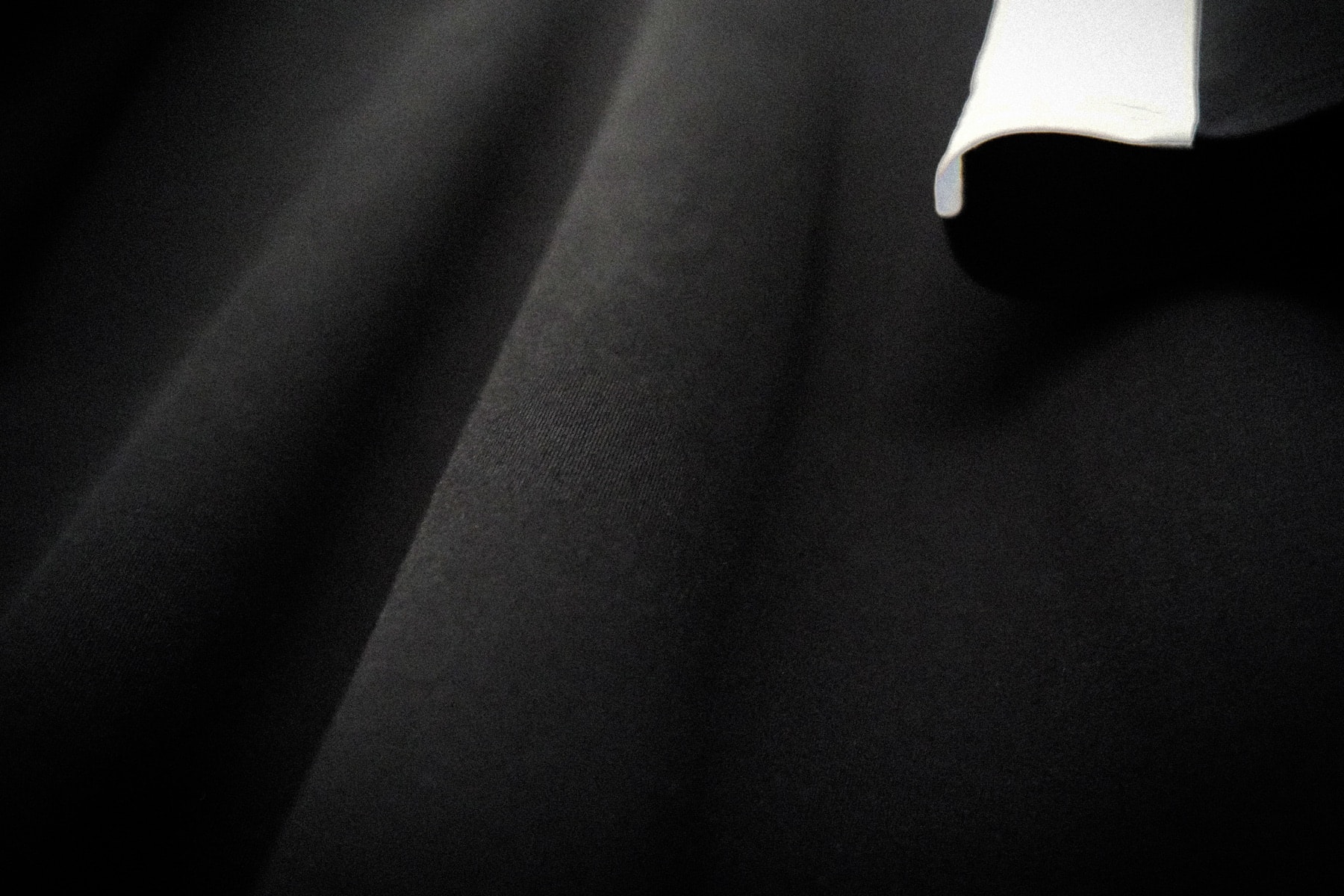 Close-up of the cotton-rich fabric on 001_the_athlete